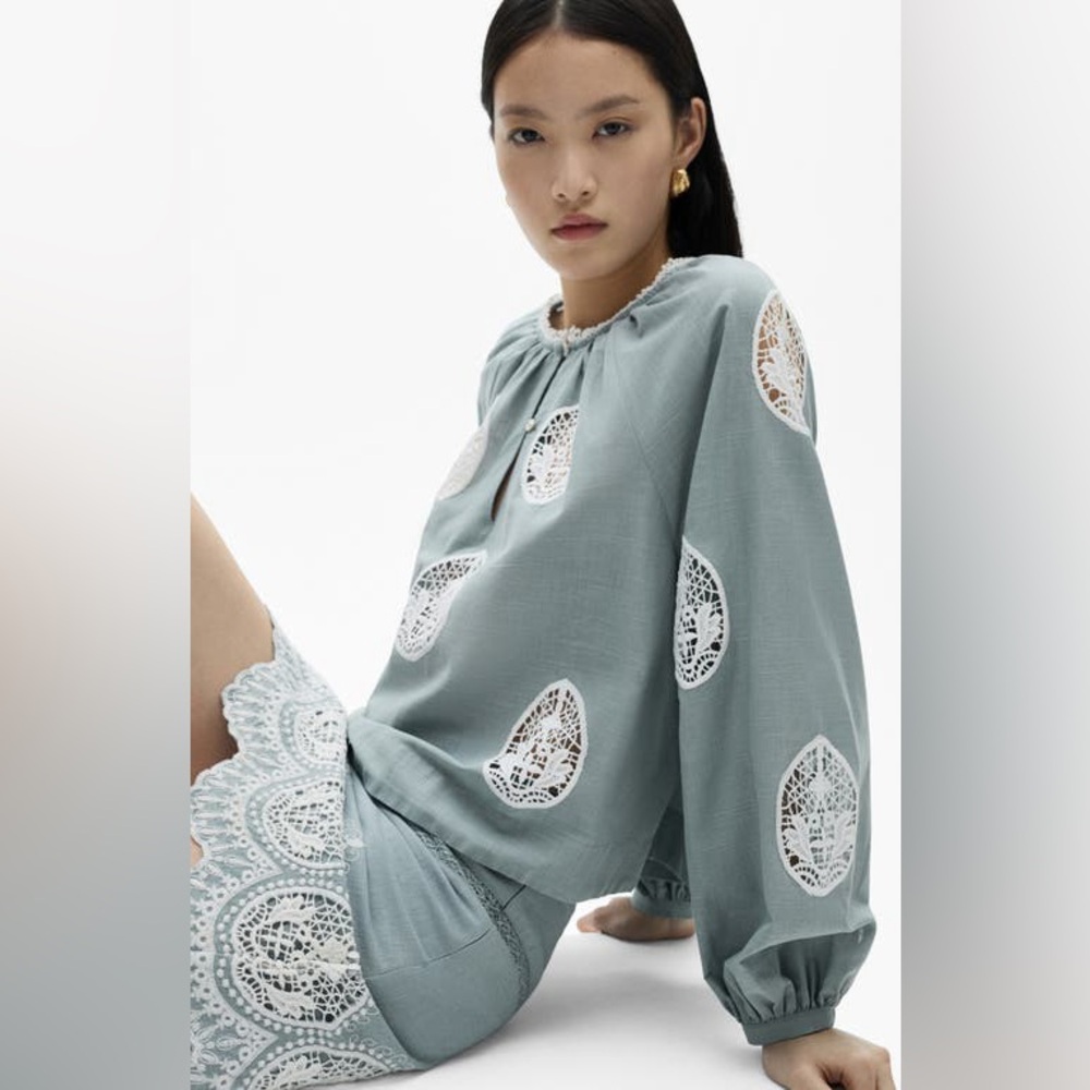 Mango MNG Embroidered Details Blouse Blue Bleu White Lace Detail